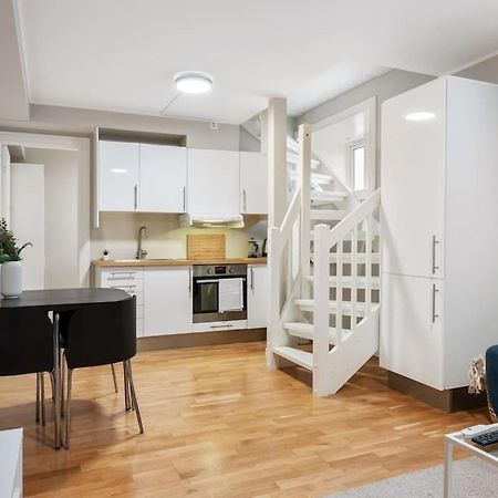 New! Modern City Apt: Central W/ Private Entrence Bergen Exterior photo